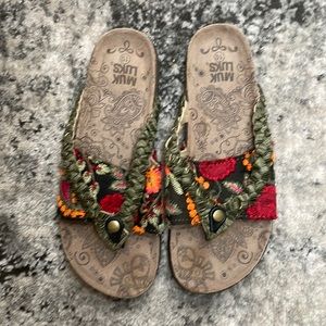MUK LUKS Elaine Sandal